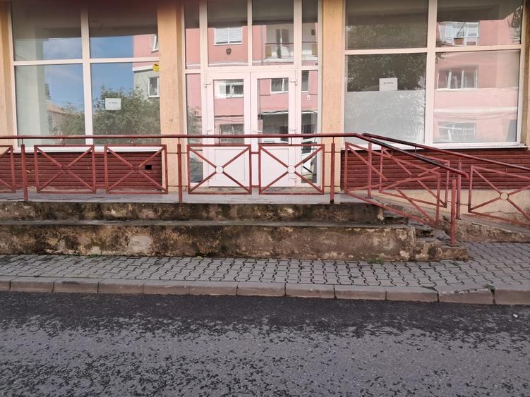 Spațiu comercial, 110 mp în Vitrometan