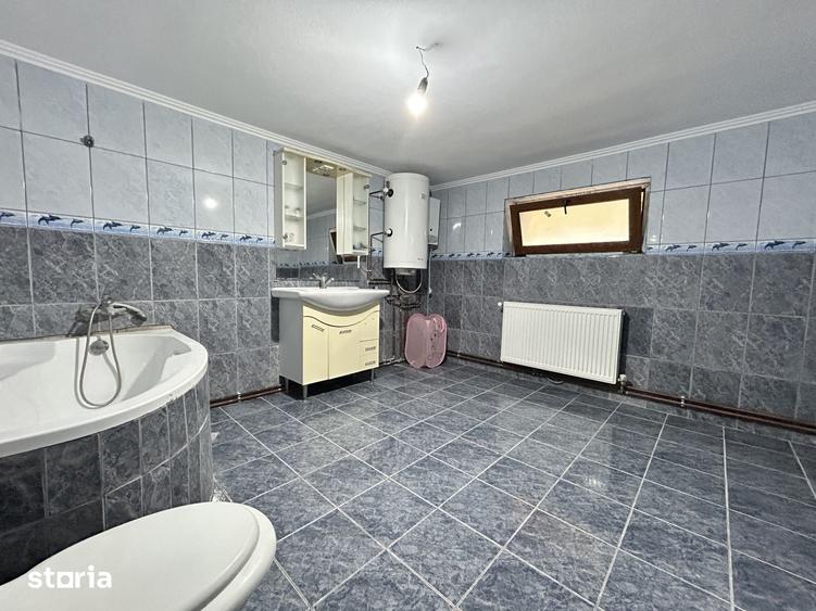 Casă cu 6 camere cu Teren 1150 Mp în Odobești