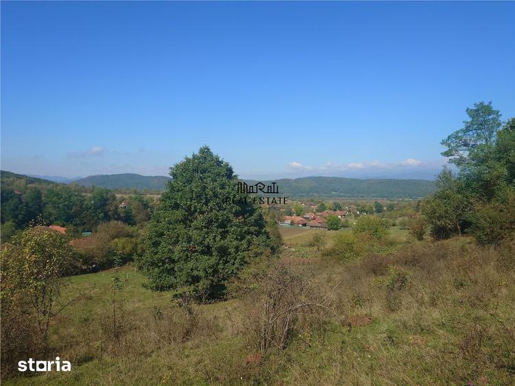 Casă cu 2 camere cu Teren 9223 Mp în Lunca