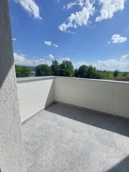 Duplex cu 4 camere cu Piscina în Cetate