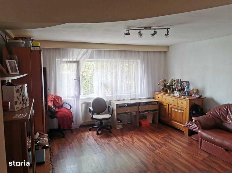 Apartament cu 2 camere decomandat în Letea Veche