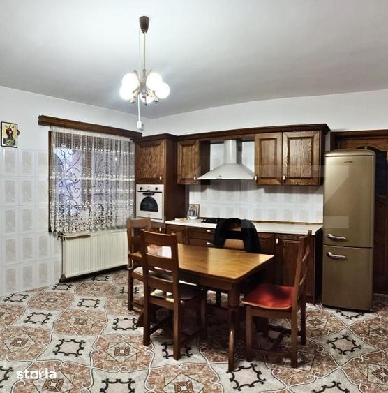 Casă cu 10 camere cu Teren 1178 Mp în Micro 6