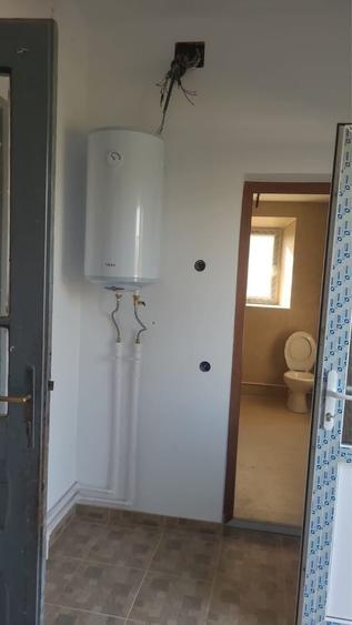 Casă cu 4 camere în Vânători