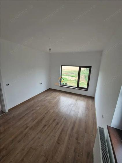 Casă cu 1 camere cu Teren 750 Mp în Dragșina
