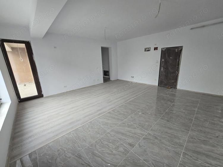 Apartament cu 2 camere decomandat în Girocului