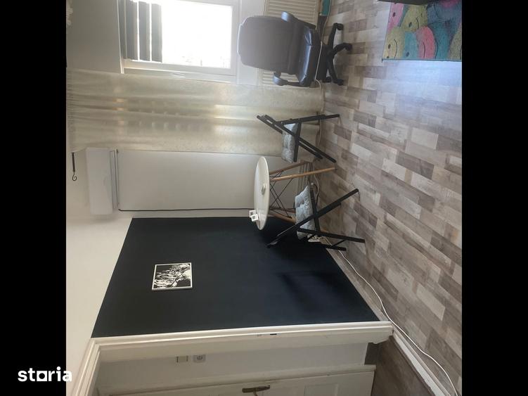 Apartament cu 2 camere semidecomandat în Centrul Civic