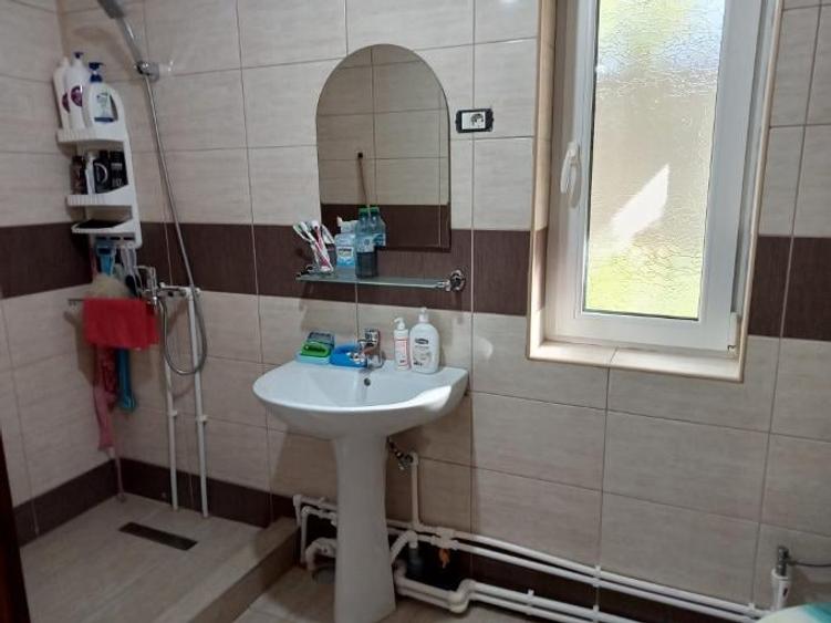 Casă cu 2 camere cu Teren 520 Mp în Central