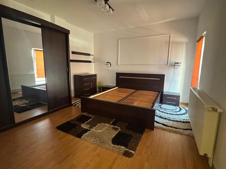 Apartament cu 2 camere semidecomandat în Giroc