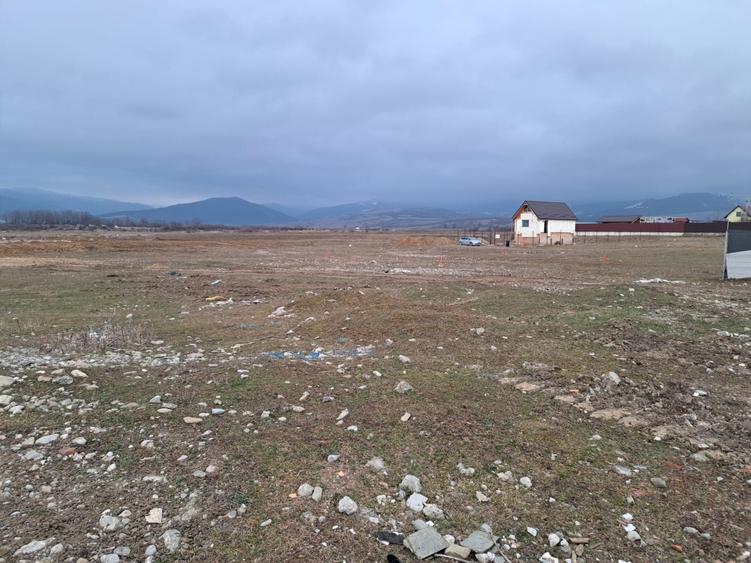 Teren Construcții intravilan de 1450 mp, în Tărlungeni