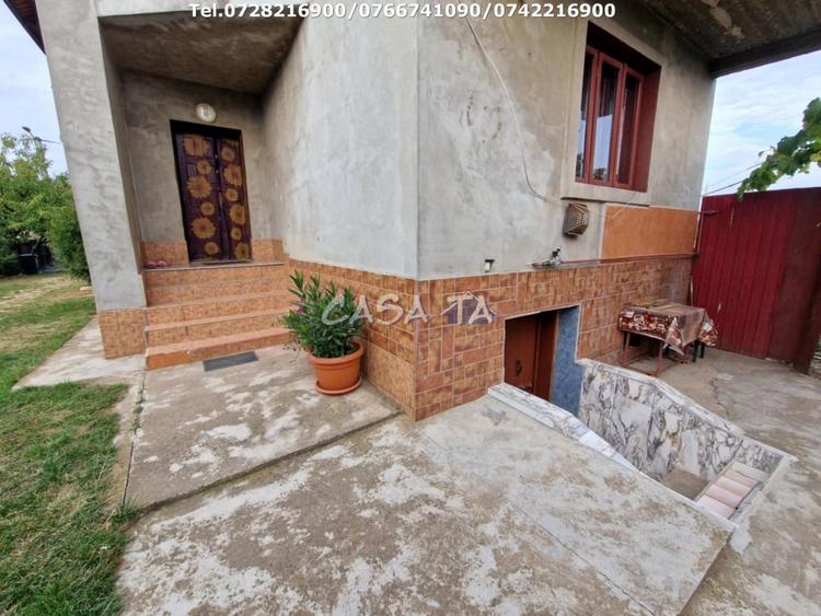 Casă individuală cu 5 camere cu Canalizare în Primăverii