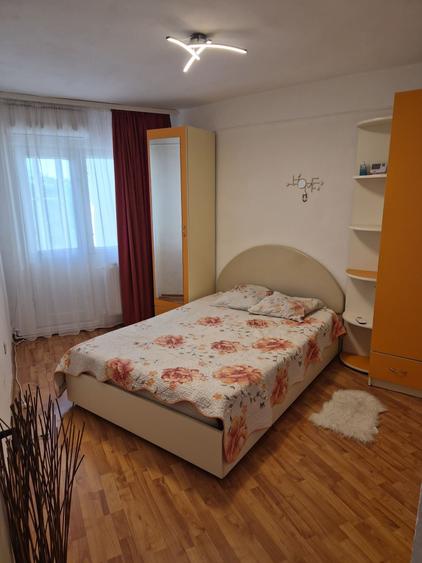 Apartament cu 2 camere decomandat în Gară