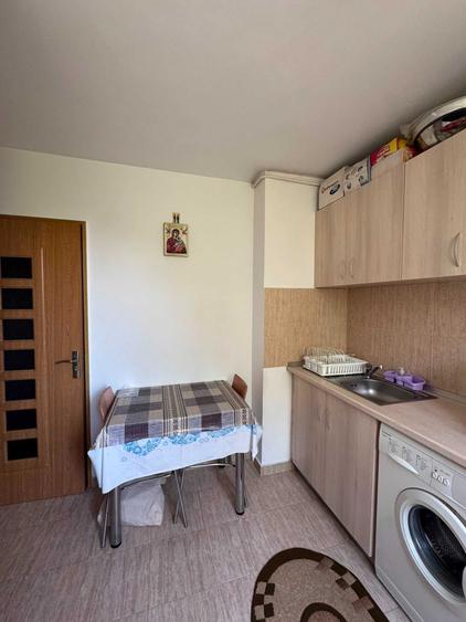 Apartament cu 2 camere decomandat în Drumul Taberei