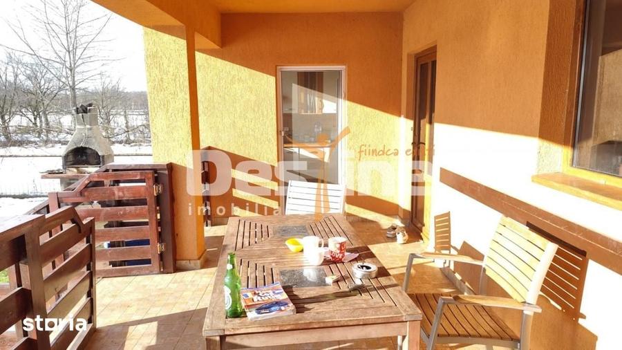 Casă cu 6 camere cu Teren 2756 Mp în Central