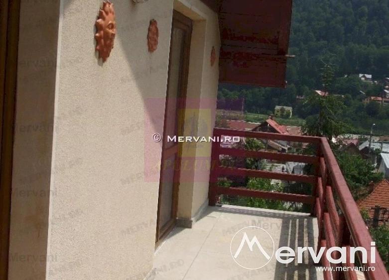 Casă cu 2 camere cu Teren 545 Mp în Central