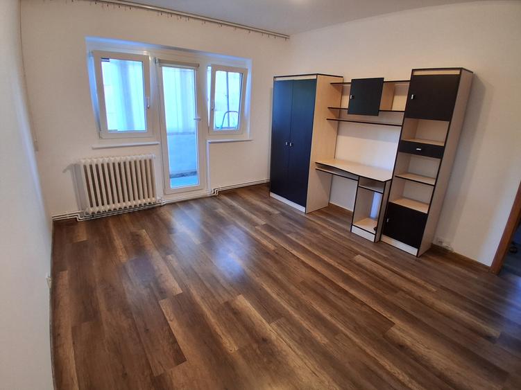 Apartament cu 2 camere semidecomandat în Păcurari