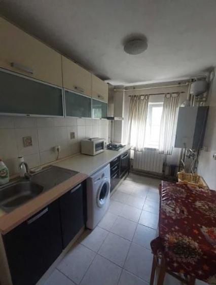 Apartament cu 2 camere semidecomandat, mobilat în Dristor