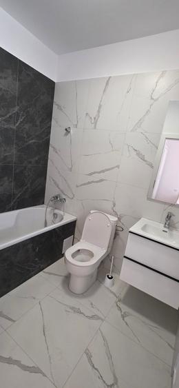 Duplex cu 3 camere cu Canalizare în Central