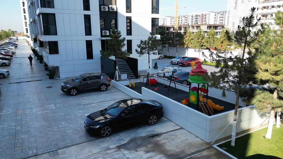 Apartament cu 3 camere decomandat în Militari