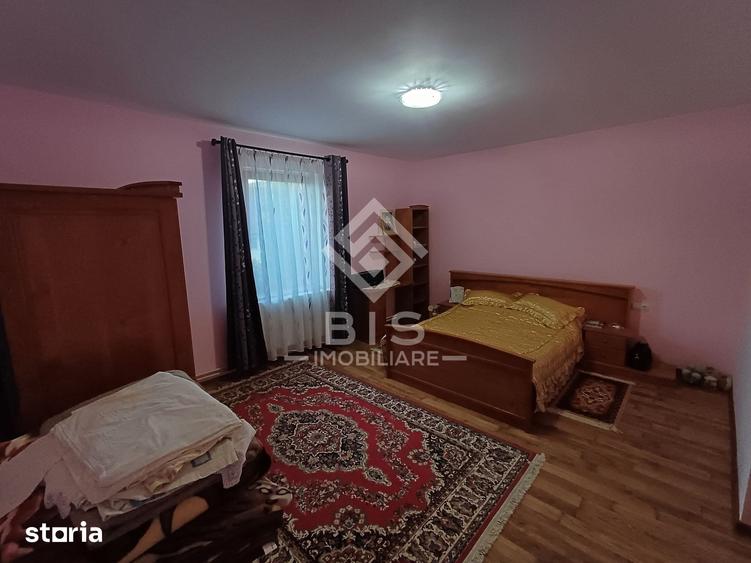 Casă cu 5 camere cu Teren 2194 Mp în Șintereag