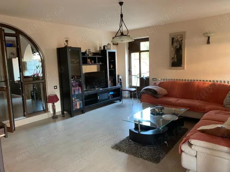 Casă cu 6 camere cu Teren 450 Mp în Ordoreanu