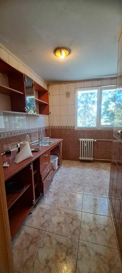 Apartament cu 4 camere decomandat în 1 Decembrie 1918