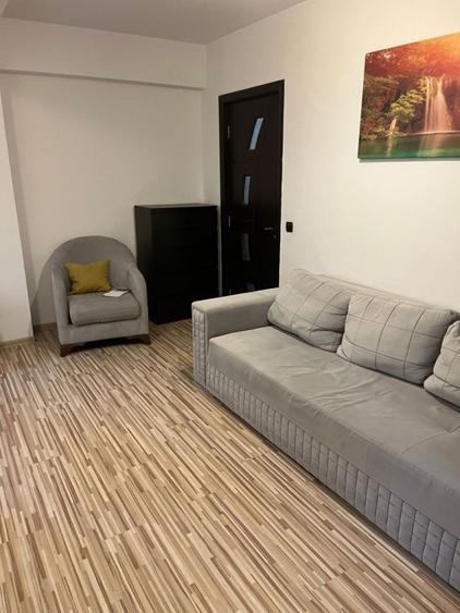 Apartament cu 2 camere decomandat în Central — fotografia 1