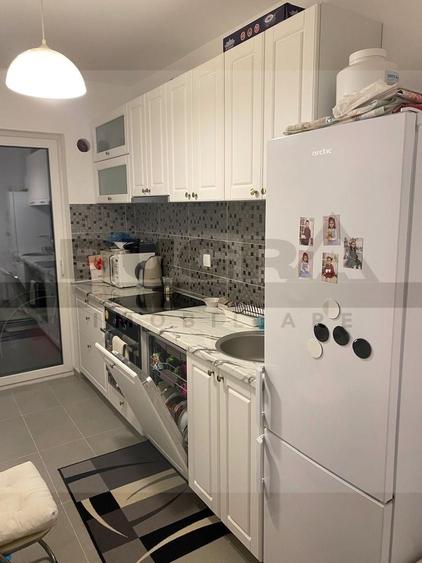Apartament cu 2 camere semidecomandat, mobilat în Bună Ziua