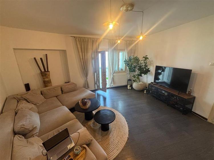 Apartament cu 3 camere decomandat în Brăilei