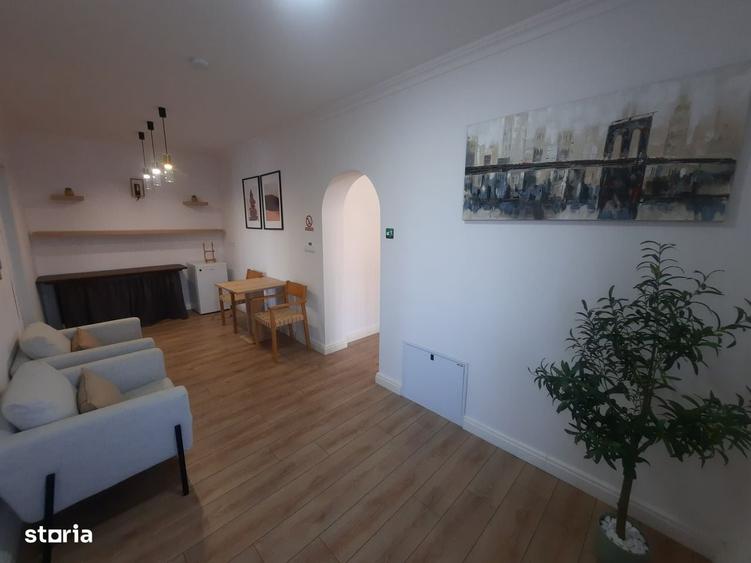 Casă cu 4 camere cu Teren 750 Mp în Central