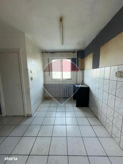 Apartament cu 3 camere decomandat în Rogerius