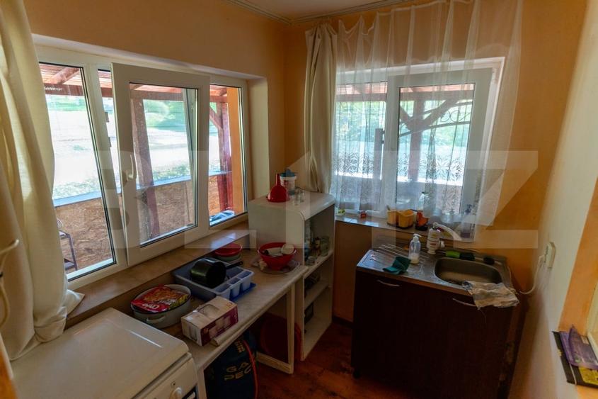 Casă individuală cu 3 camere cu Teren 4000 Mp în Rovina (Brănișca)