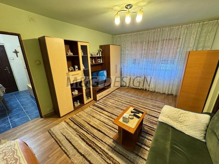 Apartament cu 2 camere nedecomandat în Girocului