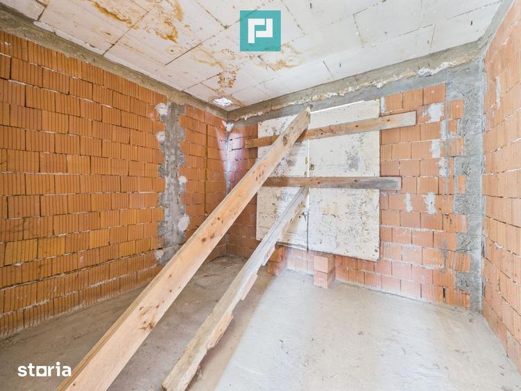 Casă cu 5 camere cu Teren 1455 Mp în Zădăreni