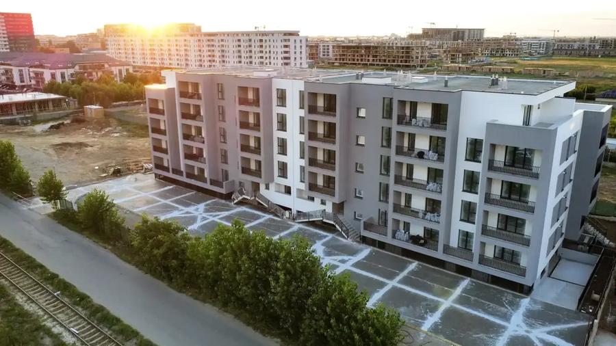 Apartament cu 3 camere decomandat în Theodor Pallady