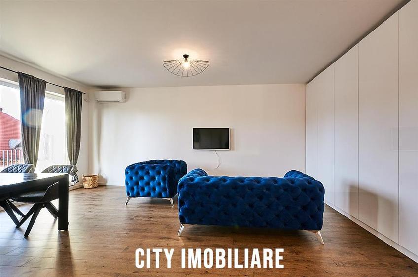 Apartament cu 2 camere semidecomandat, mobilat în Central — fotografia 3