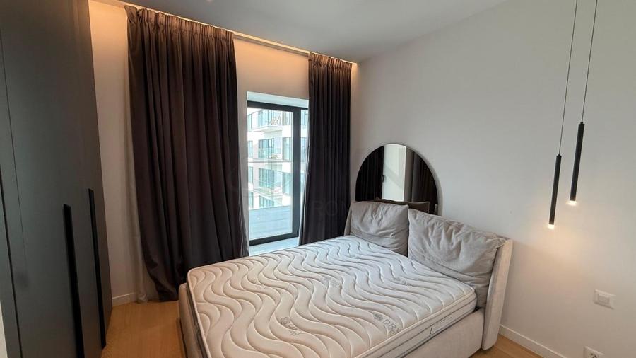 Apartament cu 3 camere semidecomandat, mobilat în Floreasca