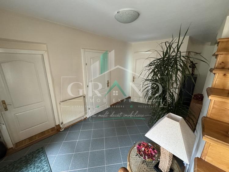 Casă individuală cu 4 camere cu Canalizare în Dâmbul Rotund