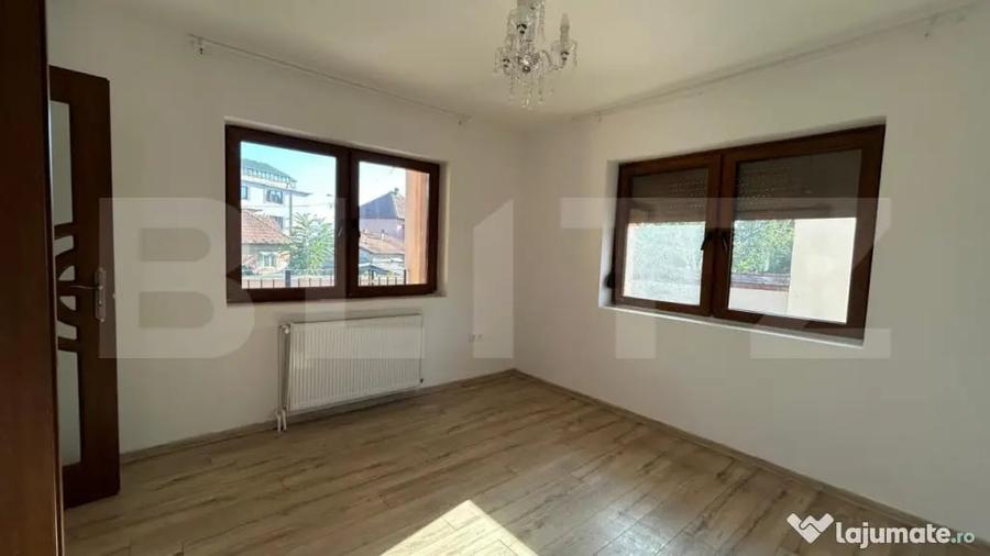 Casă cu 6 camere cu Teren 291 Mp în Gării