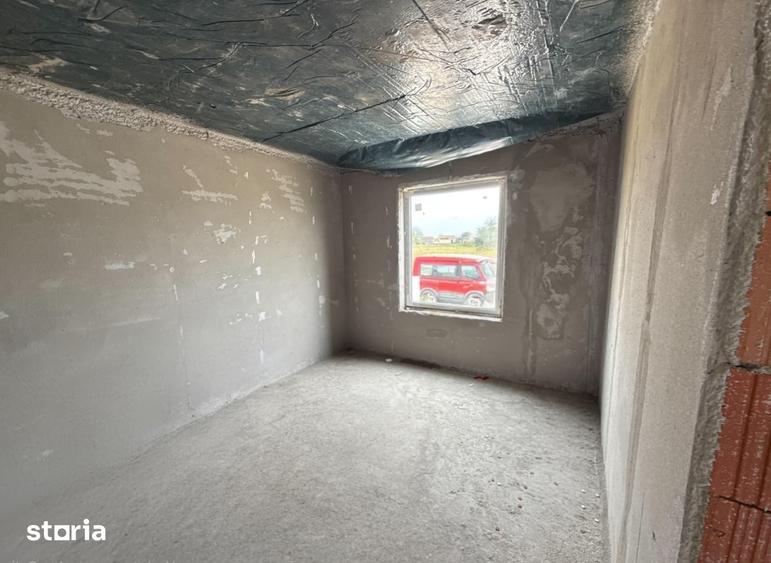 Casă cu 3 camere cu Teren 502 Mp în Sânmartin