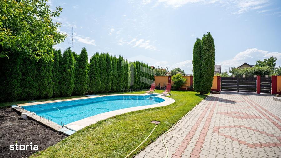 Casă cu 5 camere cu Teren 550 Mp în Colonia Bod
