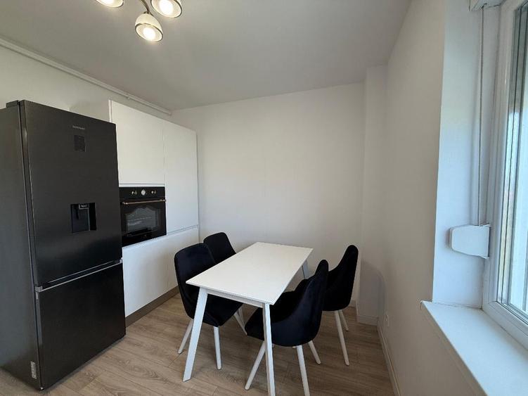 Apartament cu 3 camere în Cetate