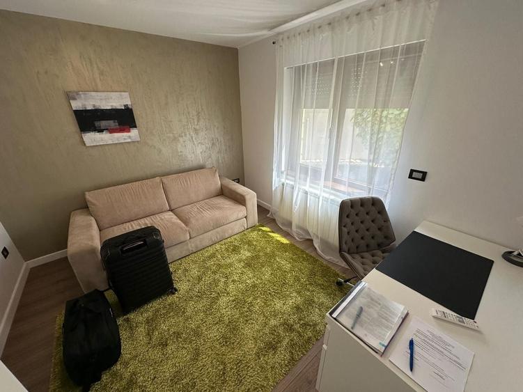 Duplex cu 5 camere cu Canalizare în Aradului