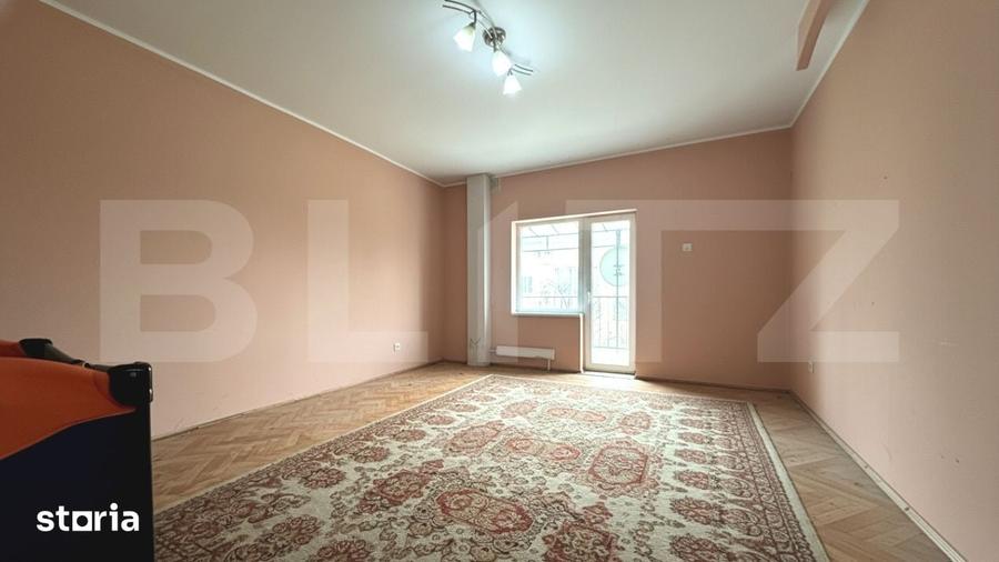 Casă cu 6 camere cu Teren 500 Mp în Iosia