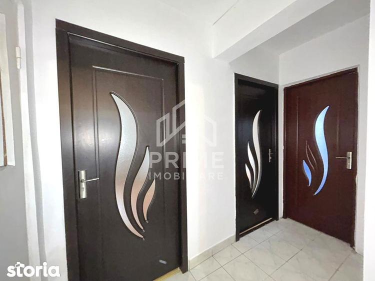 Apartament cu 3 camere decomandat în Cetate
