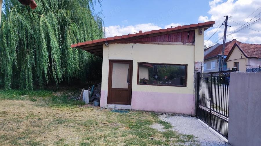 Casă cu Teren 1000 Mp în Central