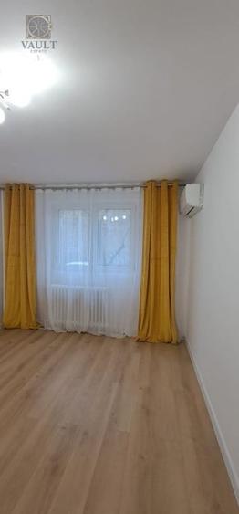 Apartament cu 2 camere decomandat în P-ța Victoriei