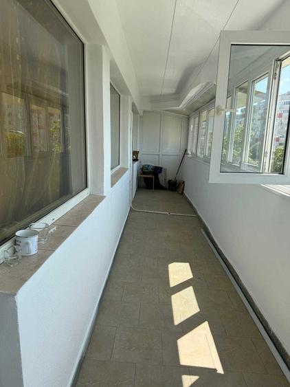 Apartament cu 3 camere decomandat în 1 Mai