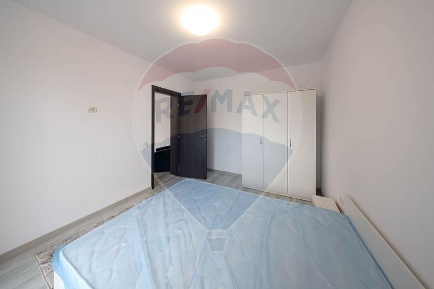 Apartament cu 2 camere semidecomandat în Sânpetru