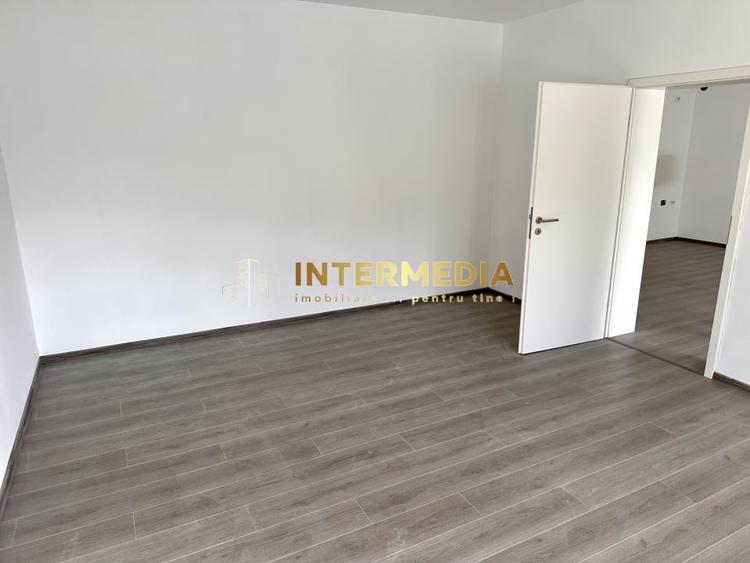 Casă individuală cu 11 camere cu Canalizare în Tolstoi