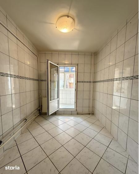 Apartament cu 3 camere decomandat în Lăpuș Argeș